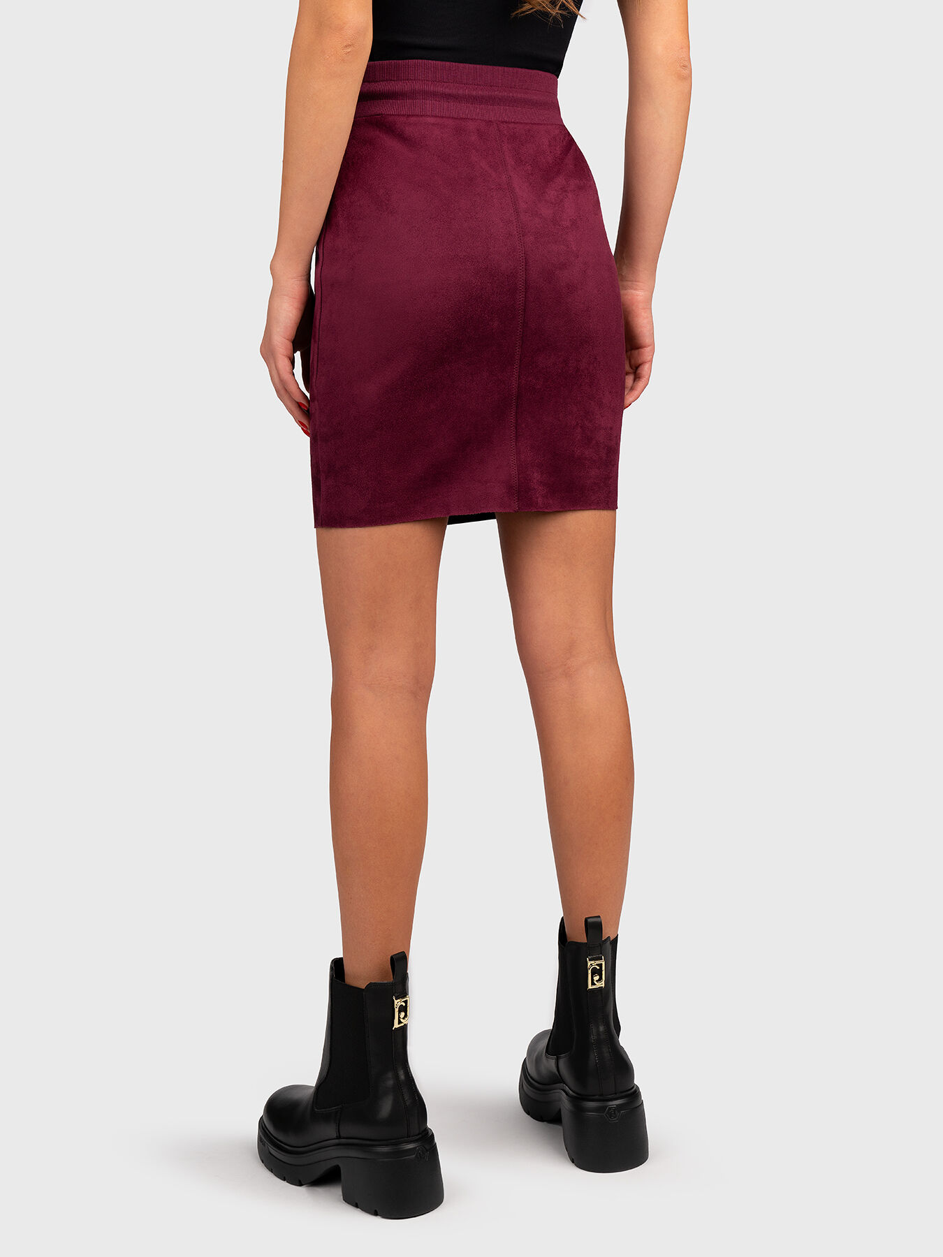 TAMARA mini skirt brand GUESS — Globalbrandsstore.com/en