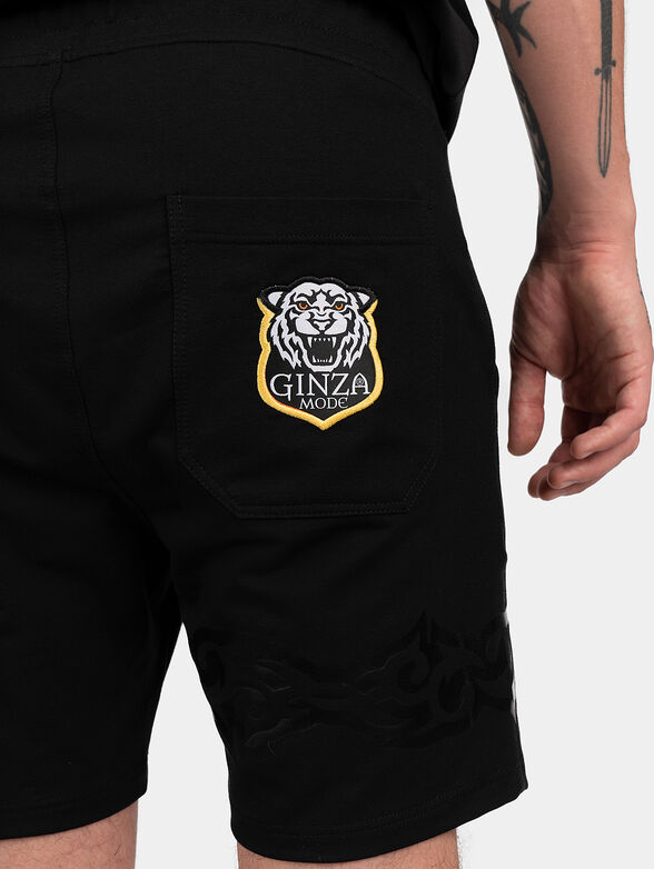 Black shorts with print - 5