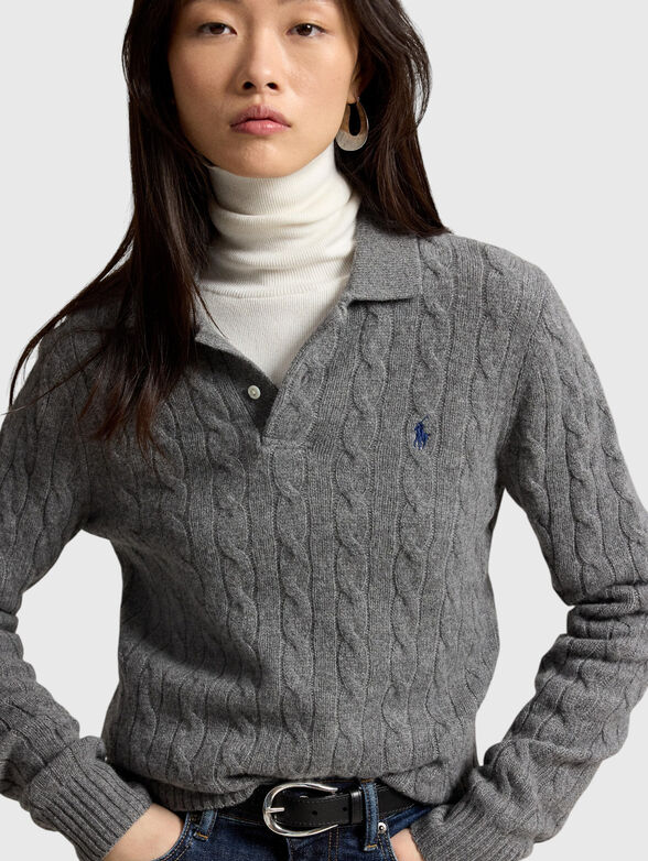 Gray sweater with an embroidered logo - 4