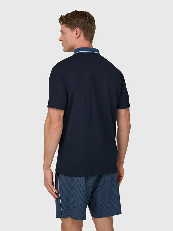 Polo shirt with a contrasting collar - 3