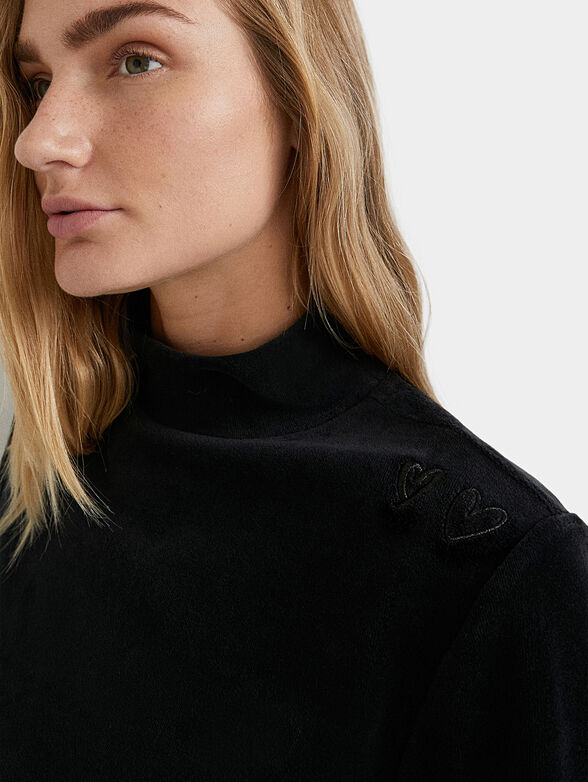 Blouse with embroidered details - 5