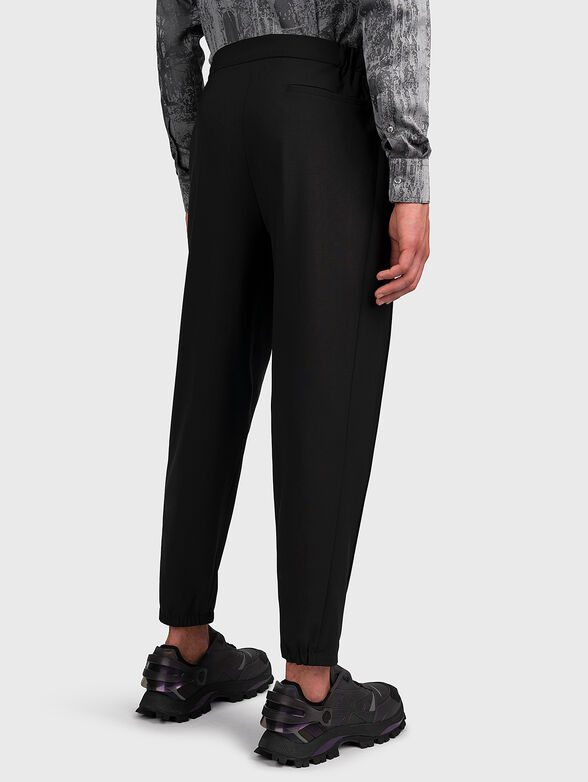 Black trousers with tappered fit - 2