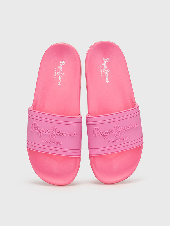 SLIDER Pink slides with embossed logo - 6