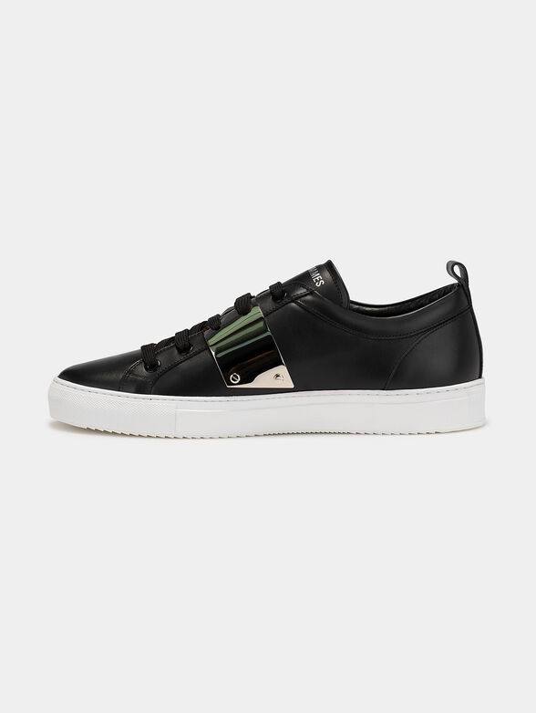 Black shoes with metal accent - 4