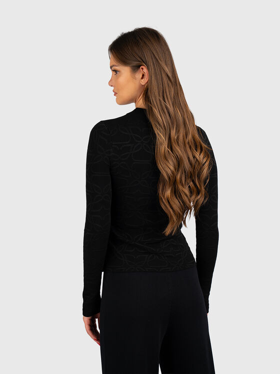 Пуловер с флорална бродерия - 2