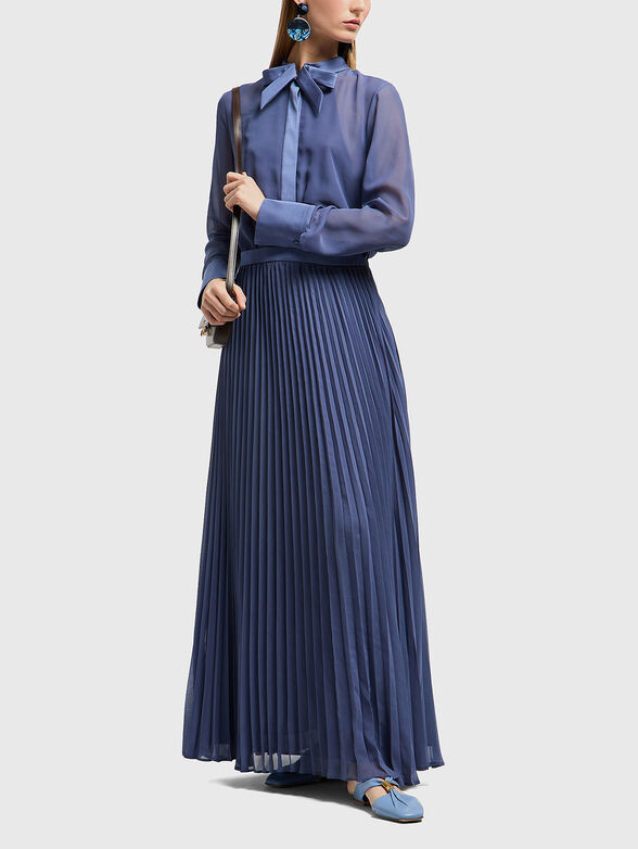 Pleated maxi dress with long sleeves - 4