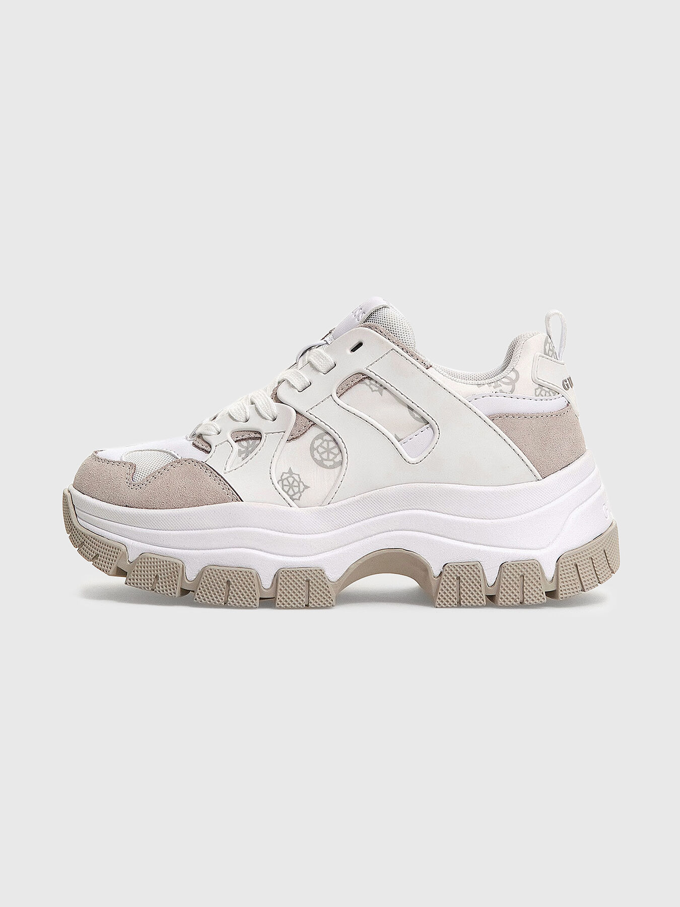 BRAYJEN sports shoes with logo accents brand GUESS Globalbrandsstore en