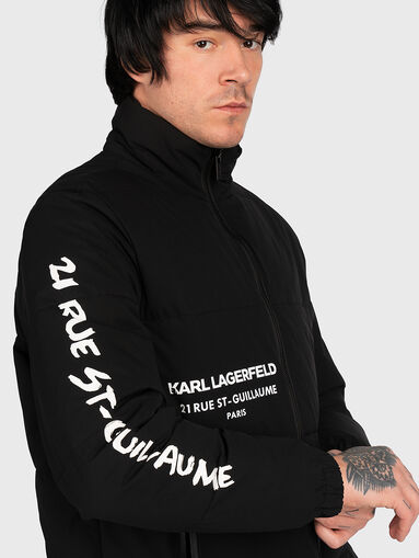 Black padded jacket with contrasting lettering - 5