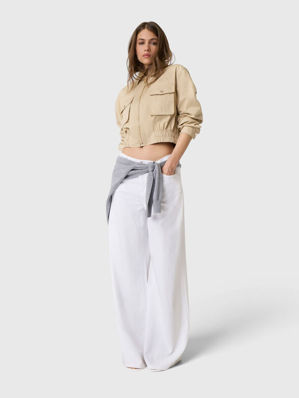 Cropped jacket with pockets - 2