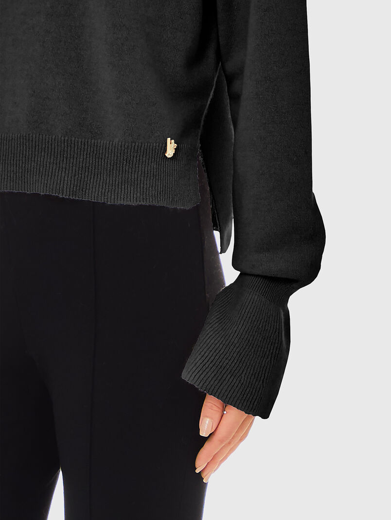 Sweater with accent cuffs in beige - 3