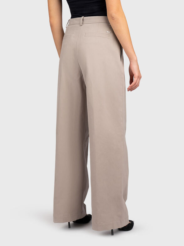 High-waisted trousers with wide legs - 2