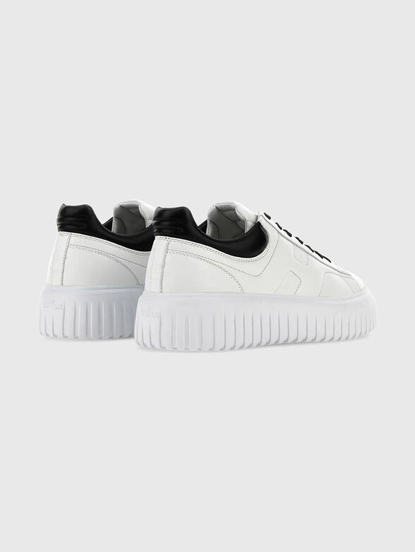 Black sport shoes - 3