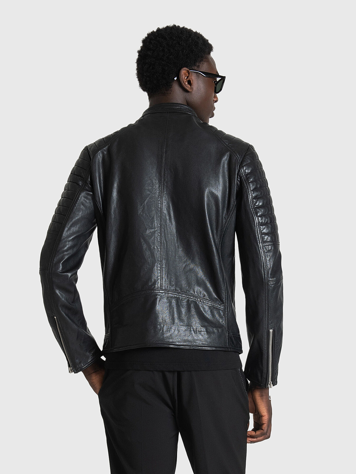 Black leather jacket brand ANTONY MORATO — Globalbrandsstore