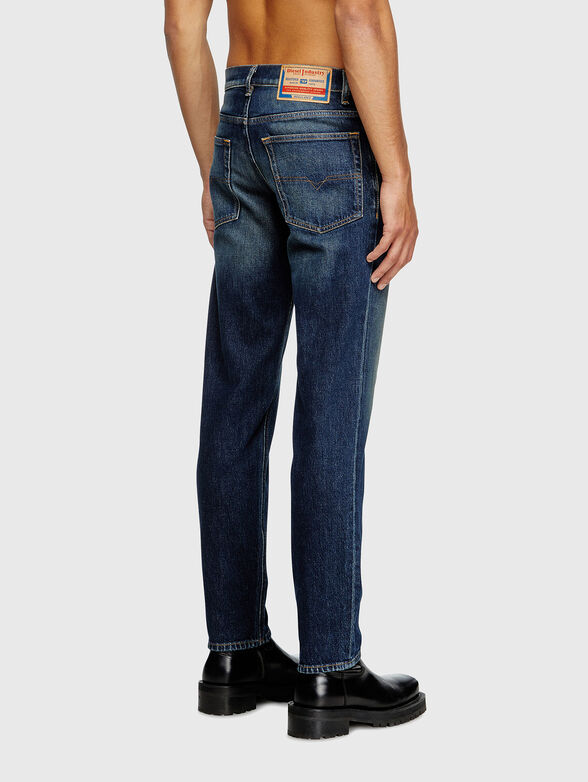 2023 D-FINITIVE L.32 slim jeans  with worn effect - 2