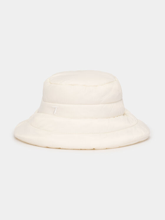 Бяла шапка тип бъкет с бродирано лого  - 1