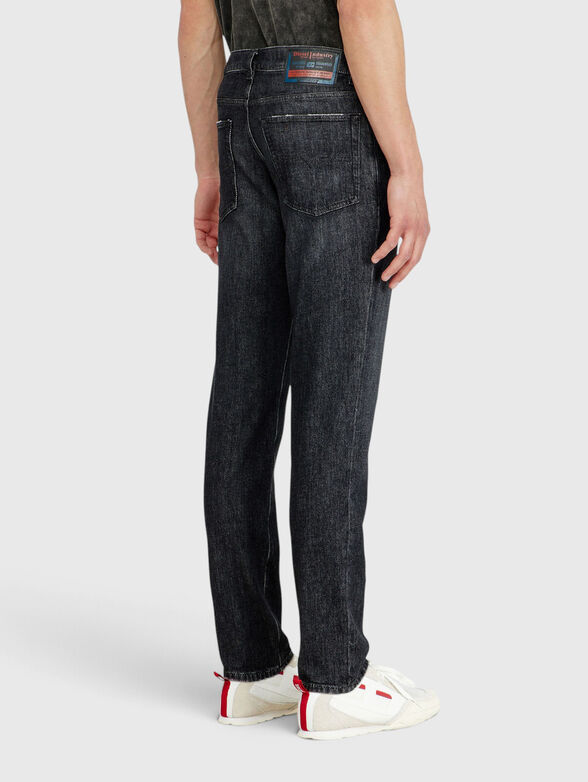 Jeans with a logo appliqu&eacute; - 2
