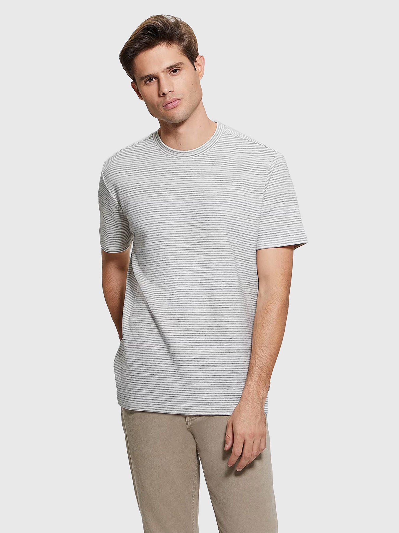 T shirt with striped print brand GUESS Globalbrandsstore en