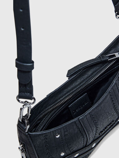 Bag with eyelets and logo - 5