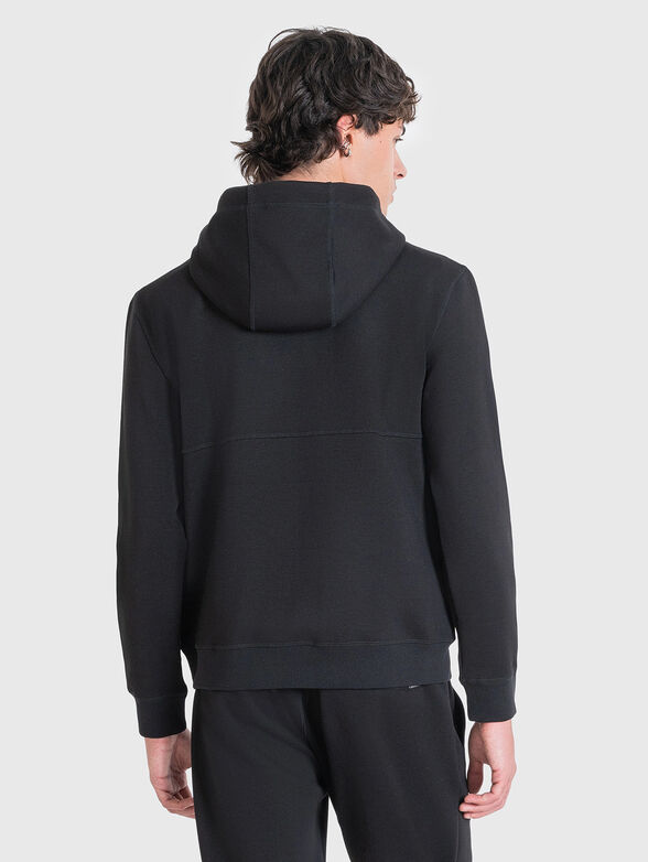 Sweatshirt with logo patch - 2