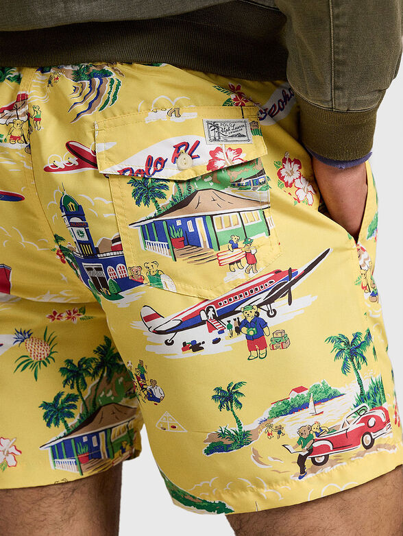 Beach shorts with multicolor print - 3
