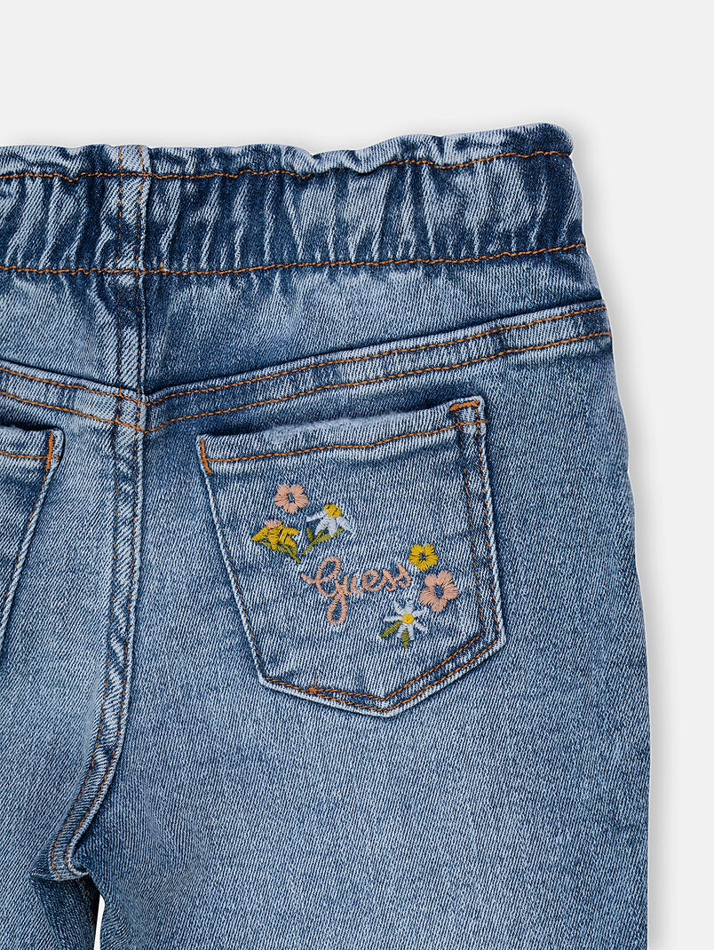 Jeans with embroideries - 3