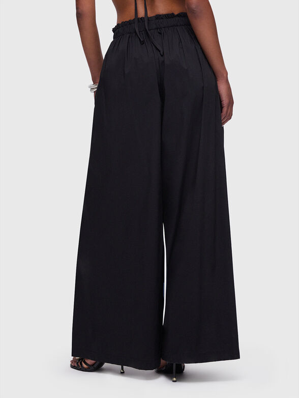 Loose fitting pants with wide legs - 2