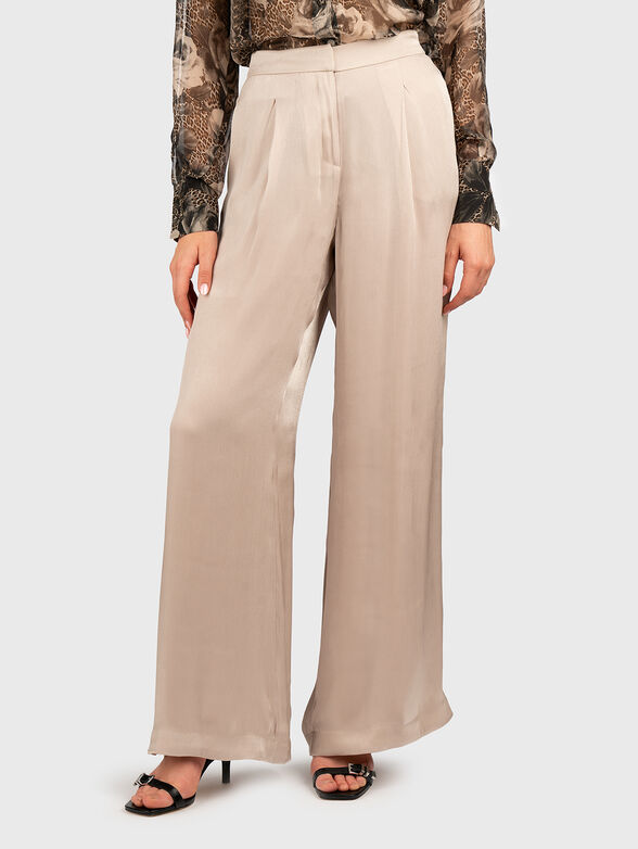 High waisted trousers with wide legs - 1