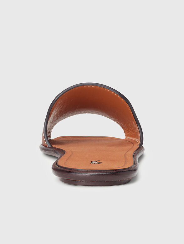Brown leather slippers with logo detail - 3