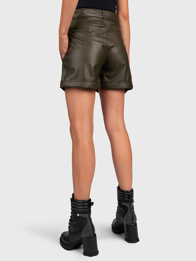 Leather shorts with belt - 4