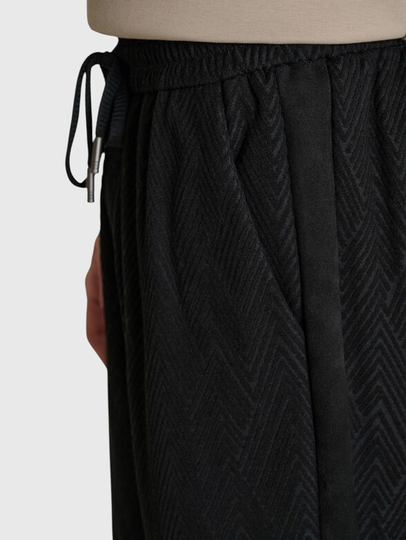 Black jacquard trousers - 4