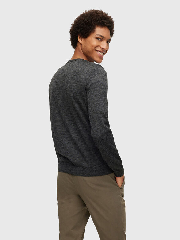 Wool sweater in gray - 3