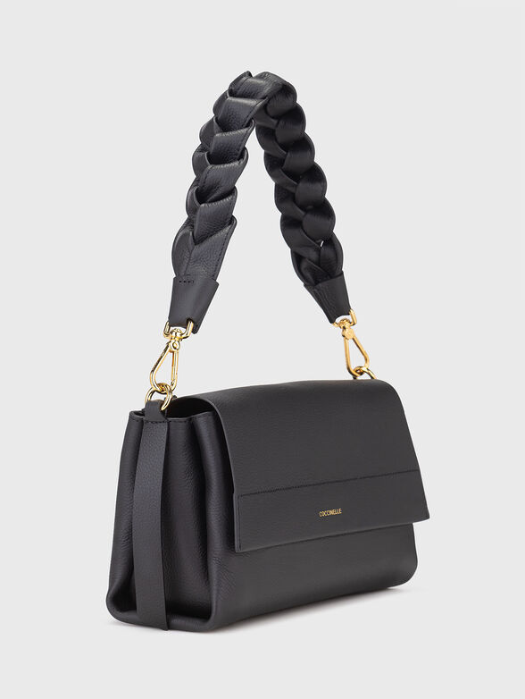 Leather bag with accent handle - 4