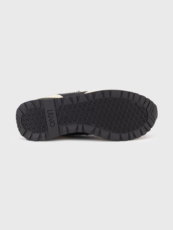 Sports shoes with golden details - 5