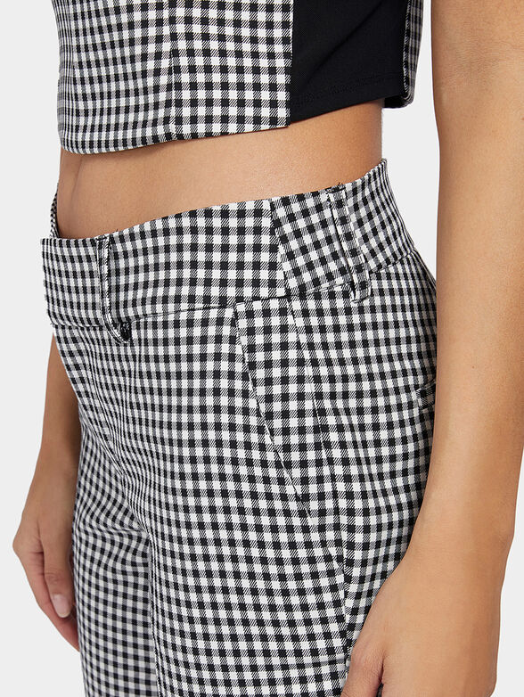 ZOE Chino pants with checkered print - 4