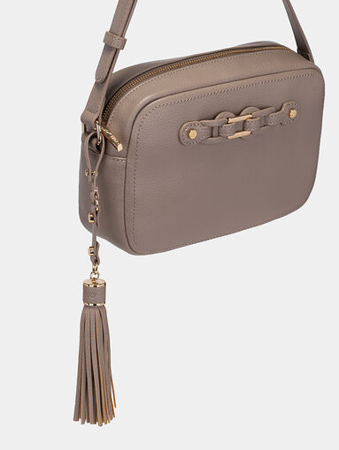 Crossbody bag with gold logo detail - 5