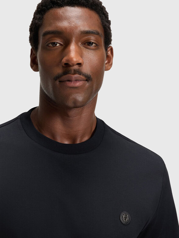 White T-shirt with oval neckline - 4