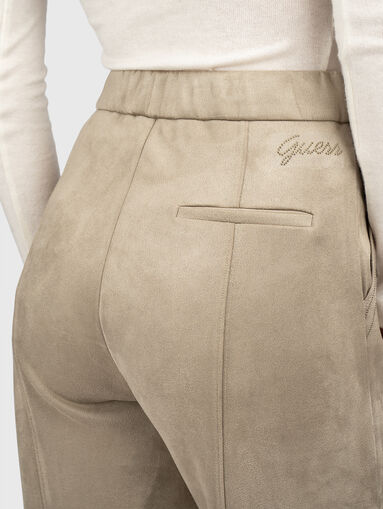 Sports trousers with logo - 3