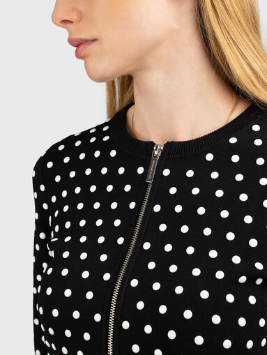 Cropped cardigan with zip and polka dot pattern - 5