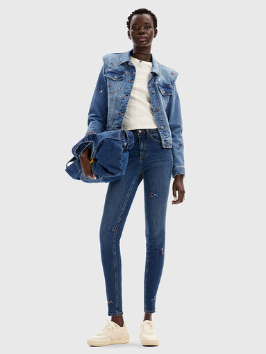 Slim jeans with floral embroidery - 5
