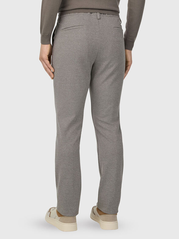 Sports pants with side pockets - 2