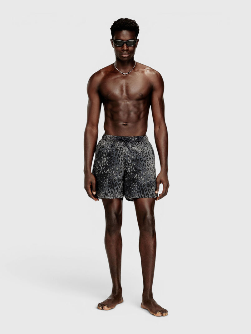 Beach shorts with animal print - 3