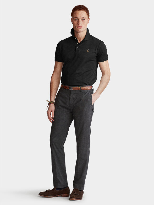 Polo shirt with colored logo embroidery - 4