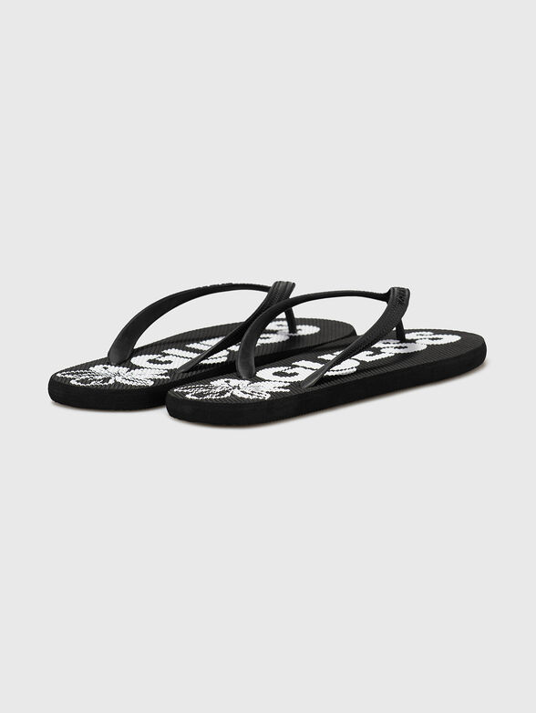 Beach slippers with a logo accent - 3