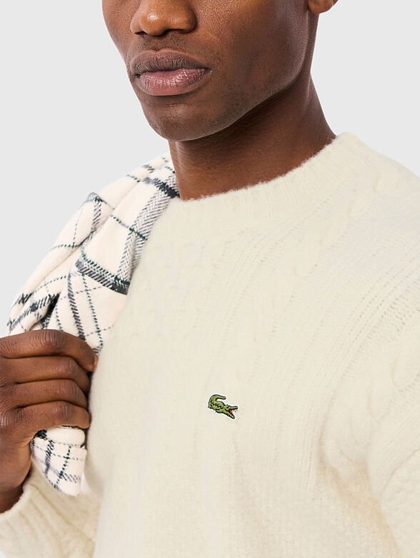 Wool sweater with embossed texture - 4