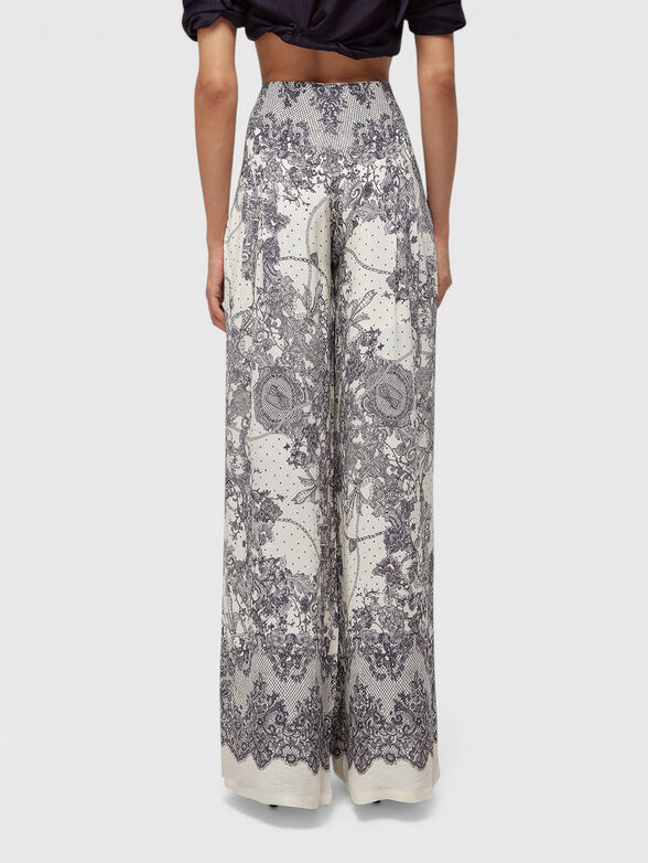 Pants with lace print - 2
