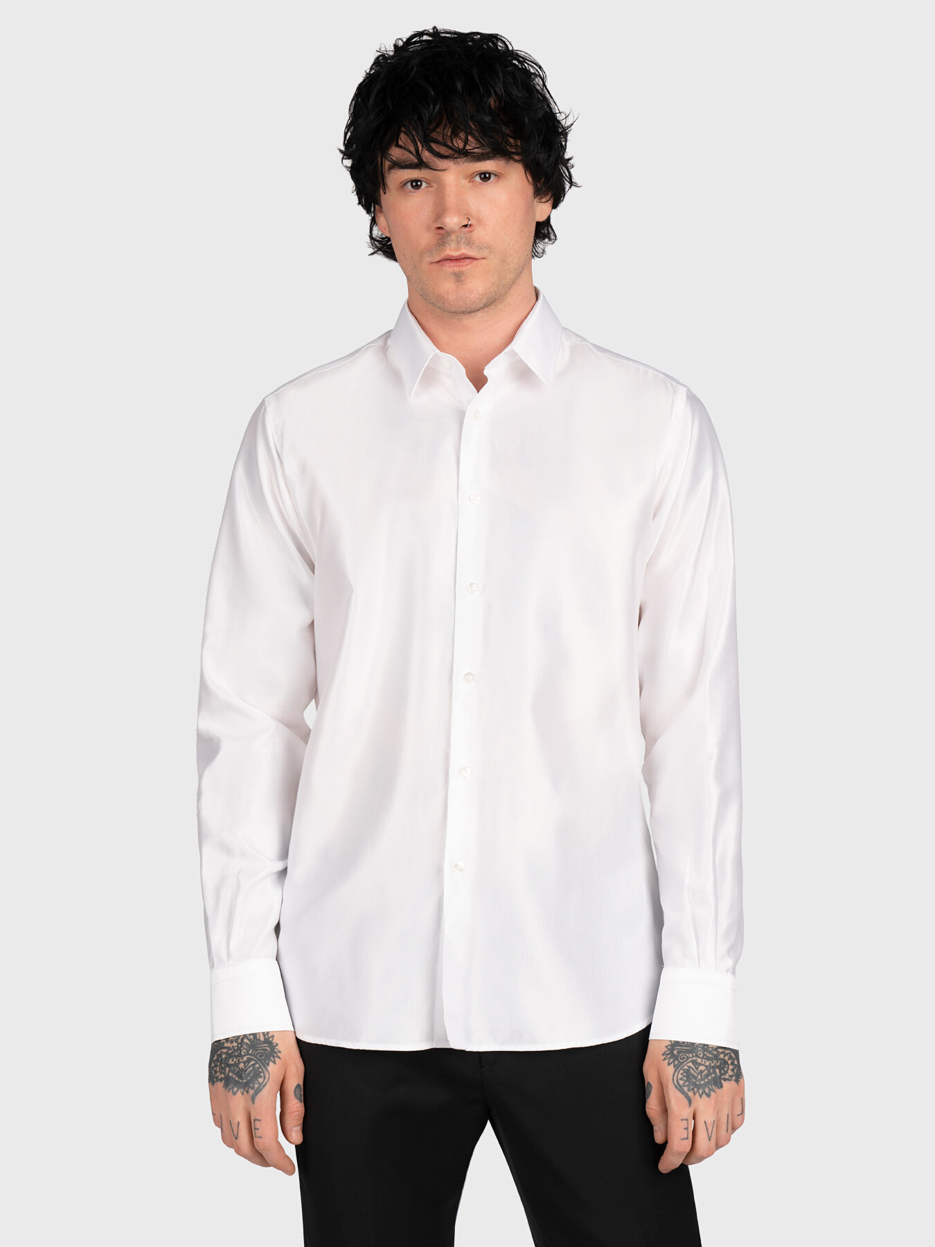 White shirt brand Karl Lagerfeld Globalbrandsstore en