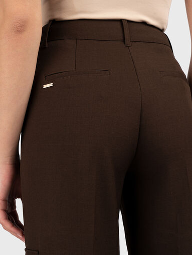 Cargo pants with high waist - 4