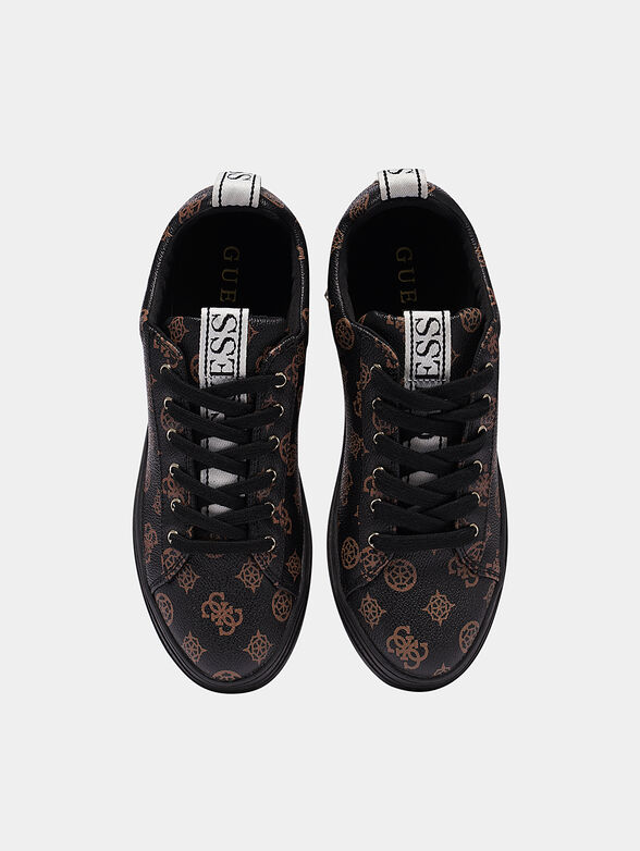RIVET Sneakers with an accent sole - 6