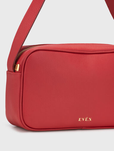 Small leather bag with logo in beige - 4