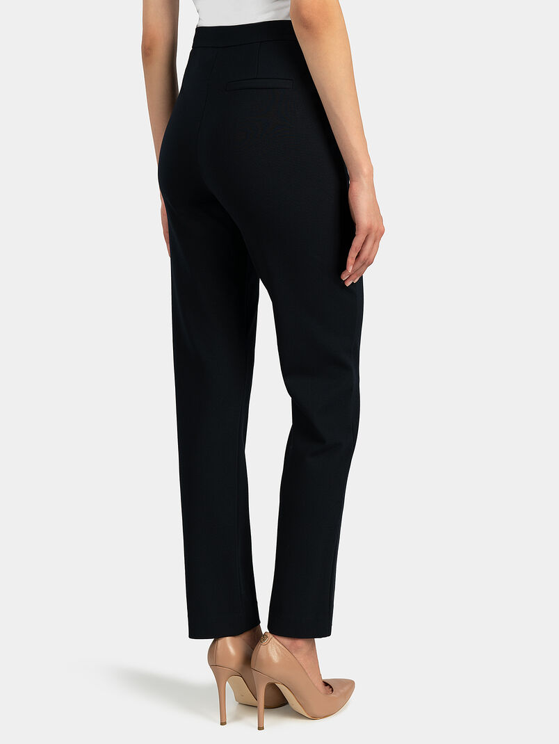 Straight leg trousers in dark blue - 3